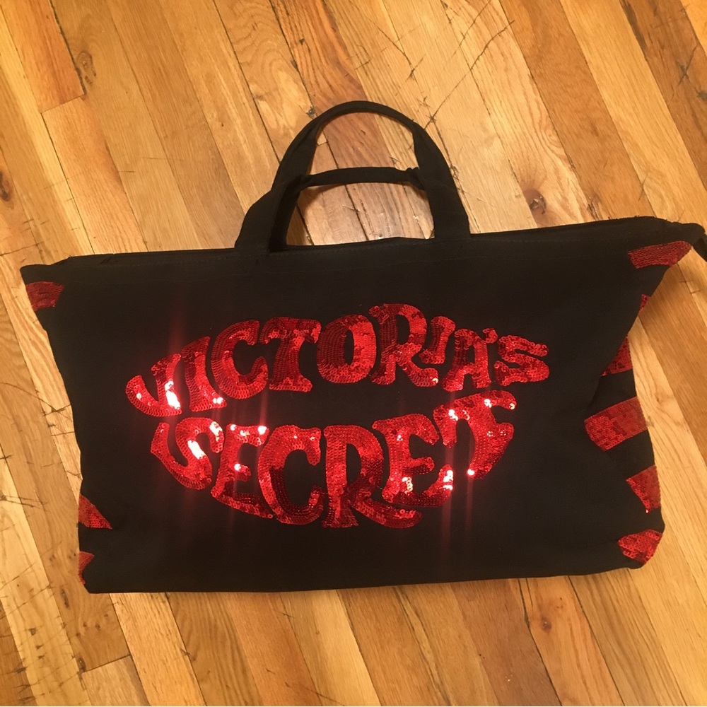 Victoria's Secret Weekender Bag Black with red sequin lips in the VS letters 👄